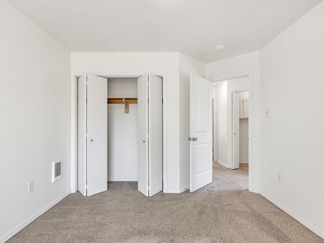 Building Photo - 1536 S Main Ave