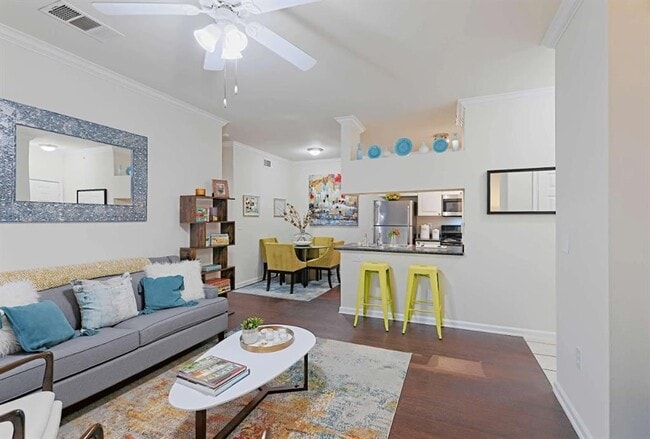 Building Photo - 10505 S I-35 Frontage Rd