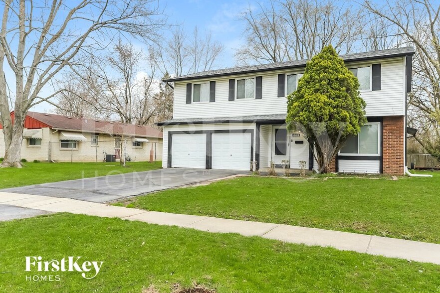 Building Photo - 803 Blackhawk Dr
