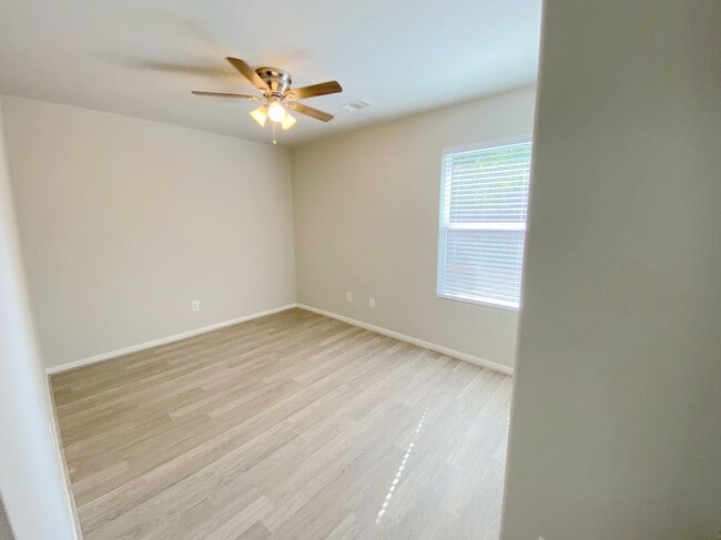 Building Photo - 16608 Foursquare Dr