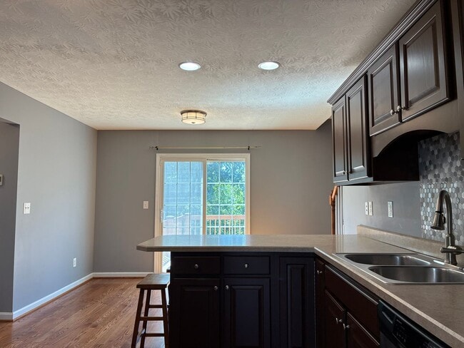 Building Photo - **ELIZABETHTOWN INDEPENDENT SCHOOL DISTRICT**