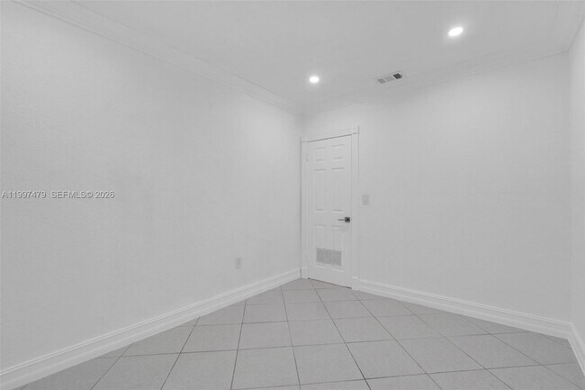 Building Photo - 201 SW 51st Ct