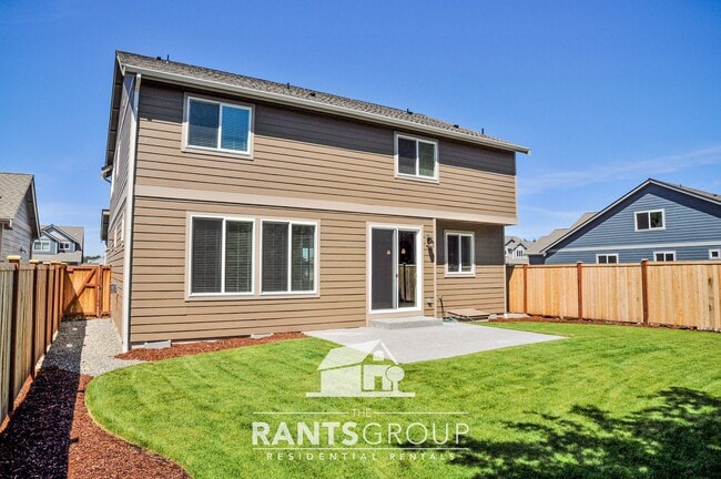 Building Photo - Beautiful  3 bedroom, 2.5 bath, 2-story home in Steilacoom Ridge