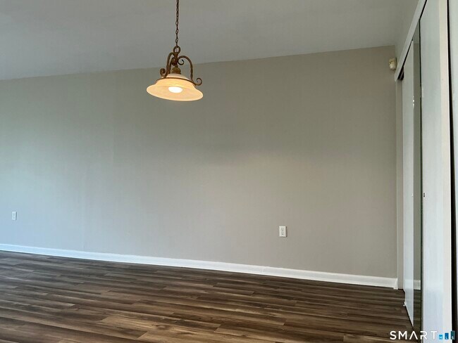 Building Photo - 2315 Cromwell Hills Dr