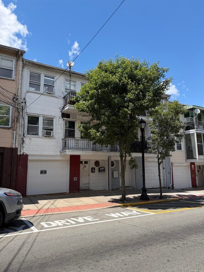 Building Photo - 3515 New York Ave