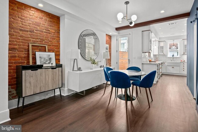 Building Photo - 1450 T St NW