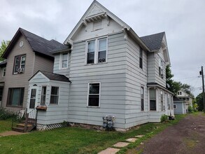 Building Photo - 410 N 52nd Ave W