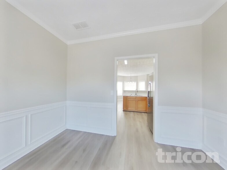 Building Photo - 1118 The by Way