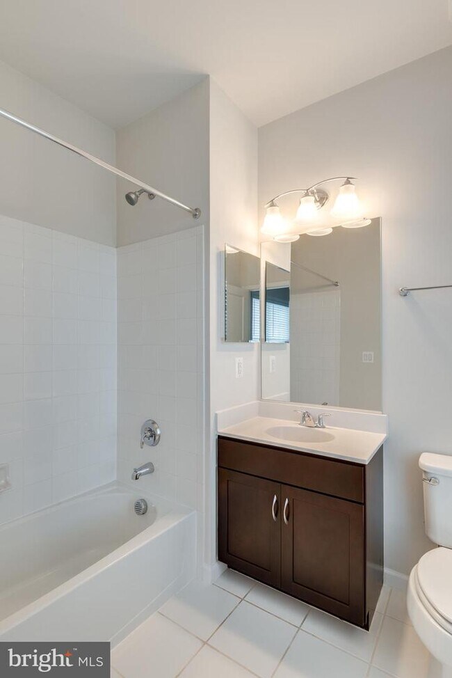 Building Photo - 41256 Lenah Point Dr