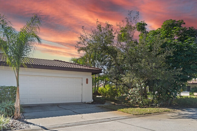 Building Photo - 2001 Parkside Pl