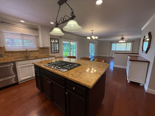 Building Photo - Beautiful Lake View Home for Rent in Lake of the Pines 3 Bed | 2.5 Bath | 1,775 Sq Ft