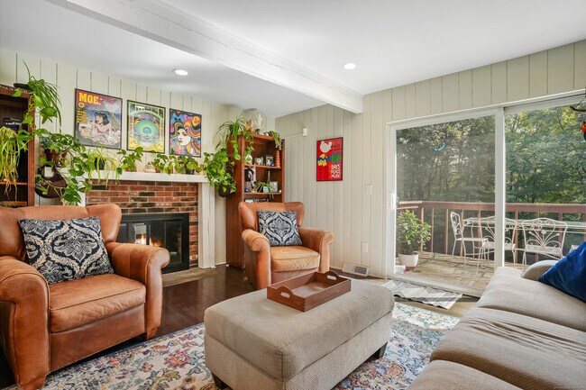 Building Photo - 15 Bartram Dr