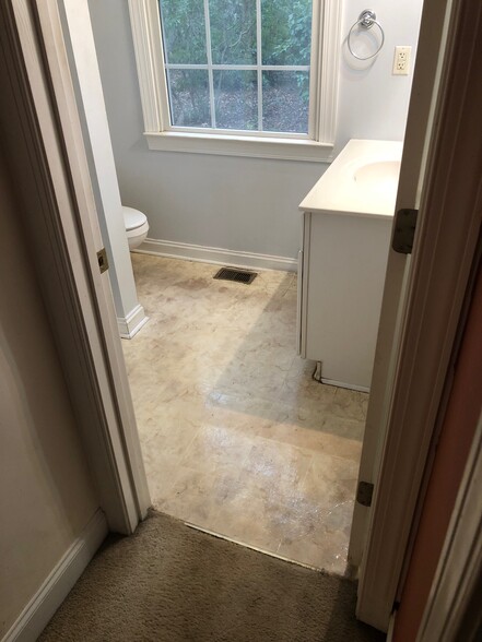 New bathroom floors - 12 Bermuda Pointe Cir