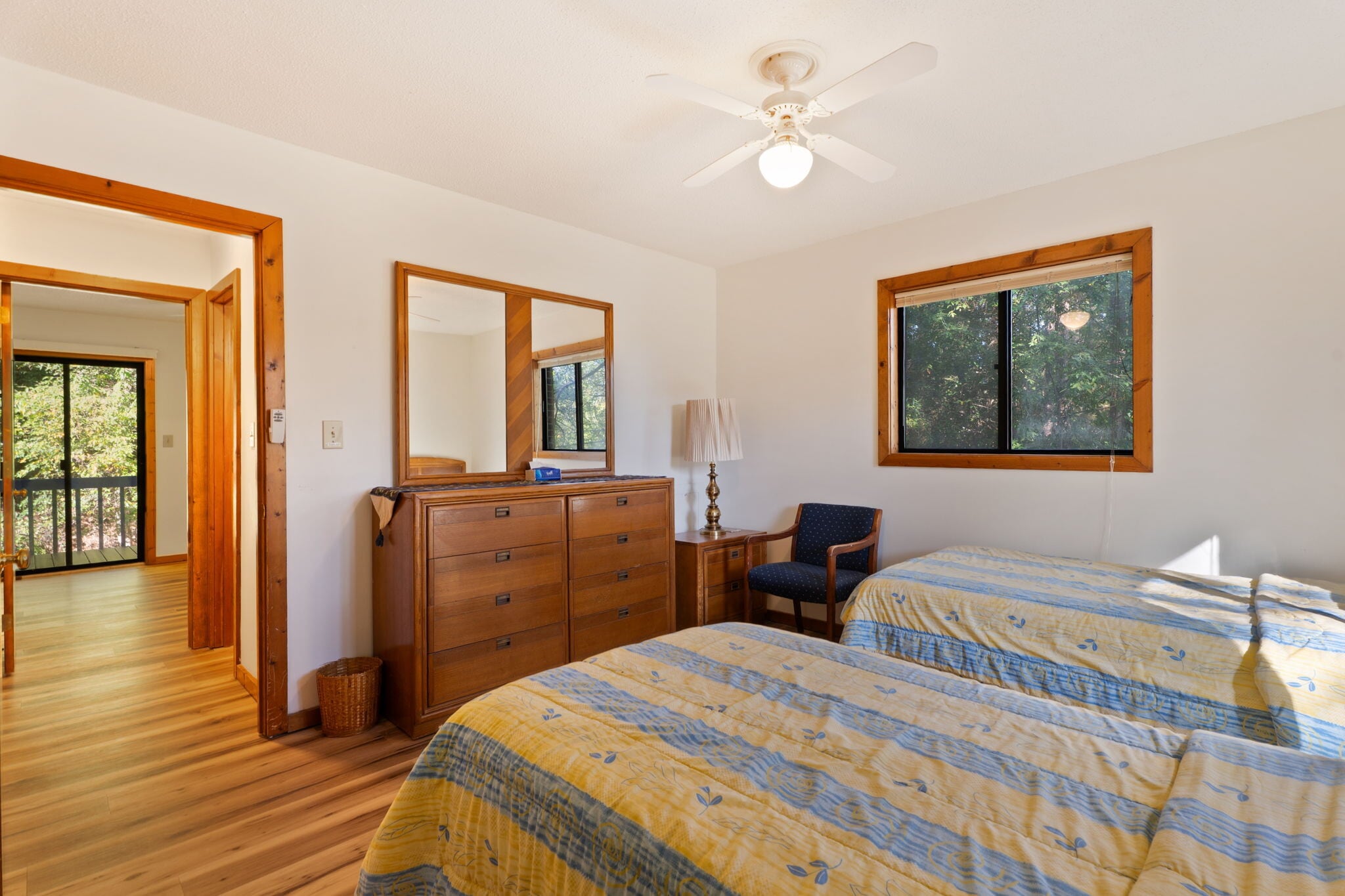 Building Photo - 609 Hillsborough St