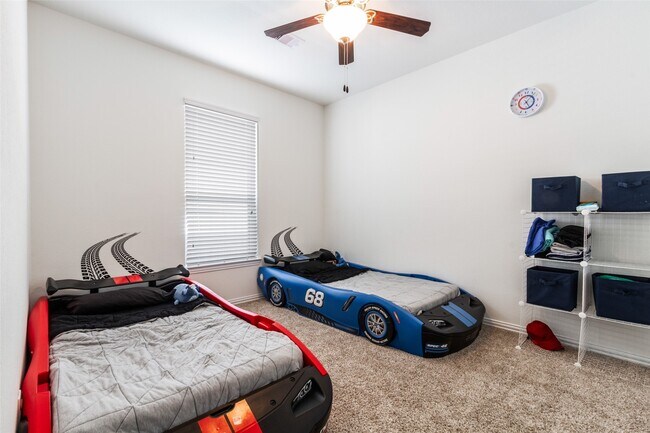 Building Photo - 6305 Rotherham St