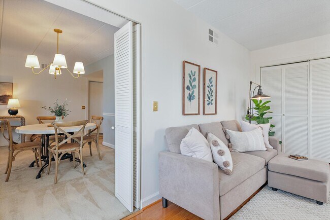 Building Photo - 100 Severn Ave