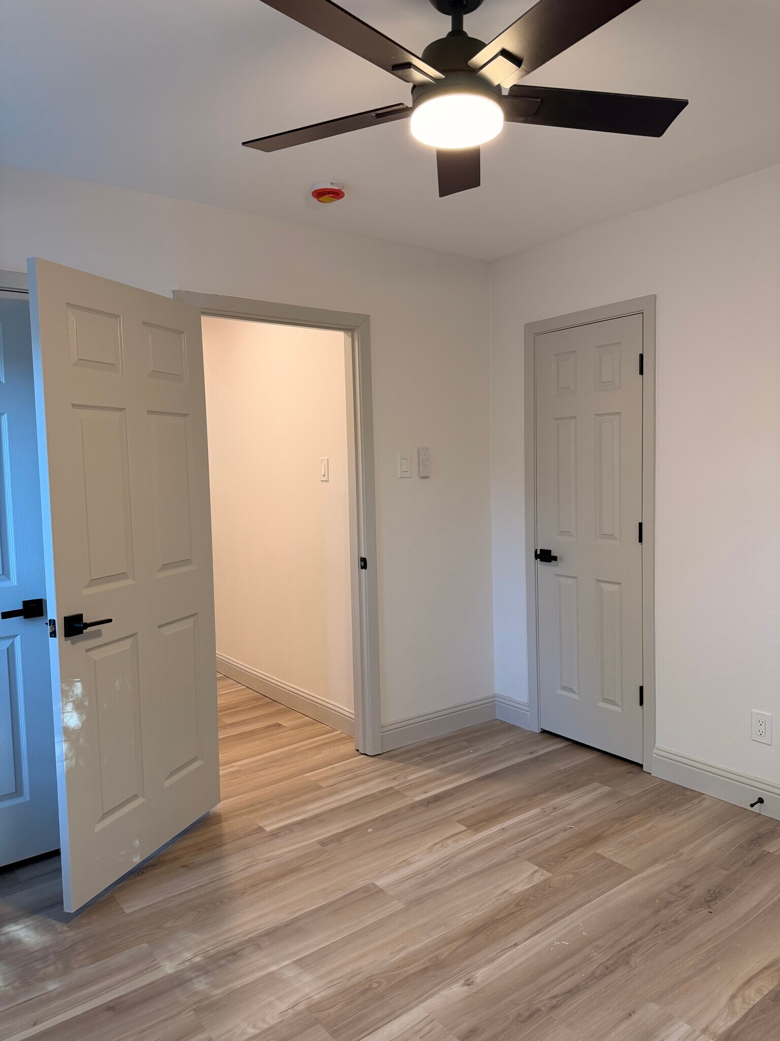 Building Photo - 3 Pershing Dr