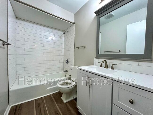 Building Photo - 2614-D Park Rd