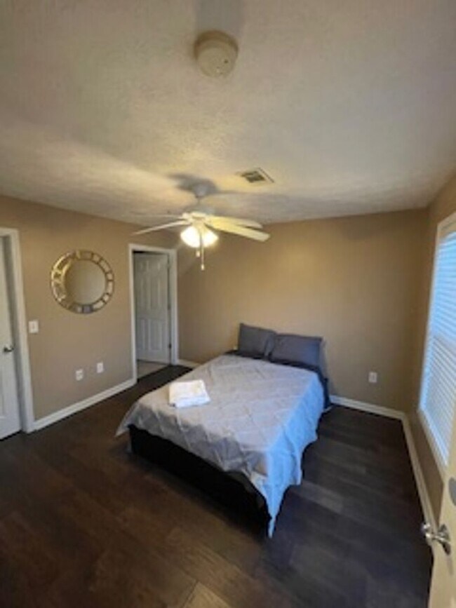 Building Photo - Southern Edge Condo
