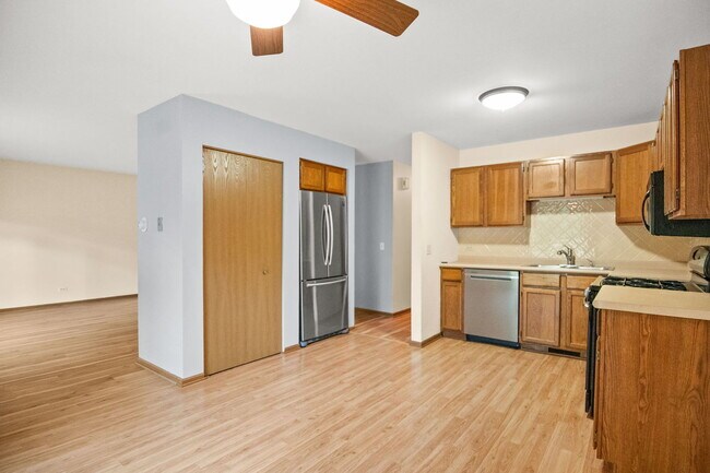 Building Photo - 418 Heine Ave