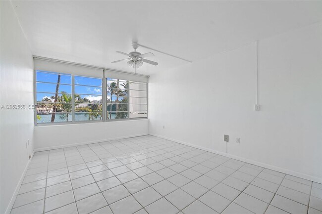 Building Photo - 9101 E Bay Harbor Dr