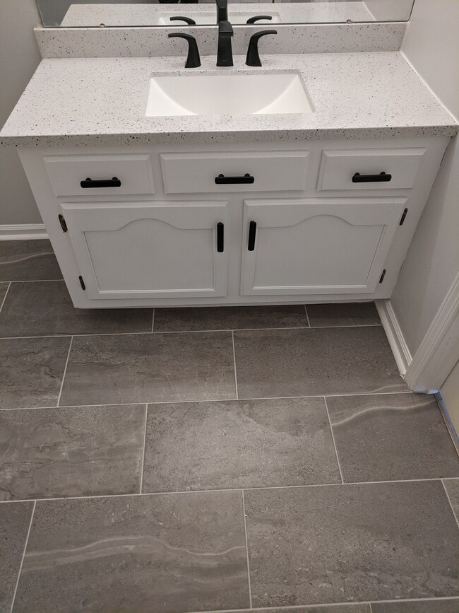 Building Photo - 3888 Oak Branch Cir W