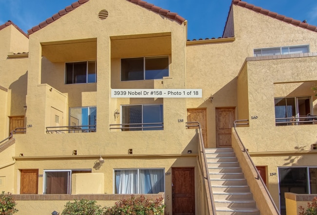 Building Photo - 1 Bedroom in Venetian Gated Community