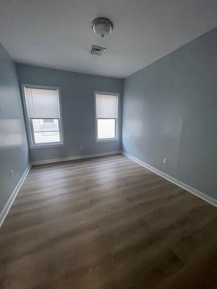 Building Photo - 9 Townsend St