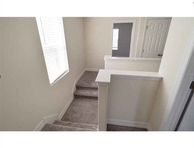 Building Photo - 2541 Rapollo Dr