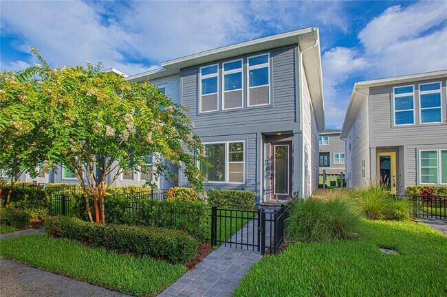 Building Photo - 8637 Tavistock Lakes Blvd