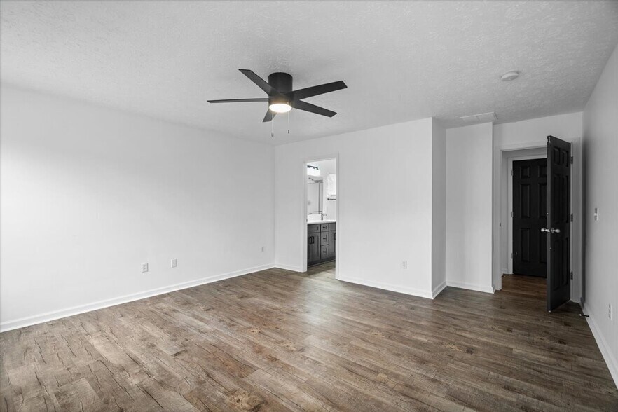 Building Photo - 1429 Softwind Dr