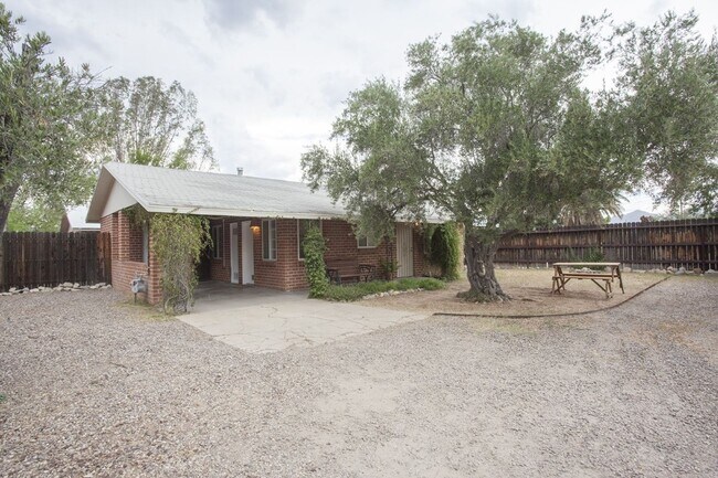 Building Photo - 2316 N Richey Blvd
