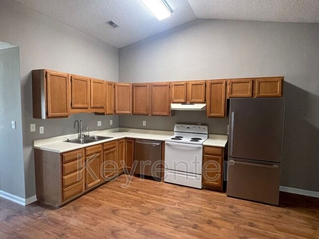 Building Photo - 2049 Countryhill Ln