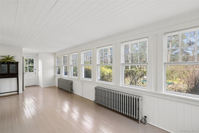 Building Photo - 208 Wheatley Rd