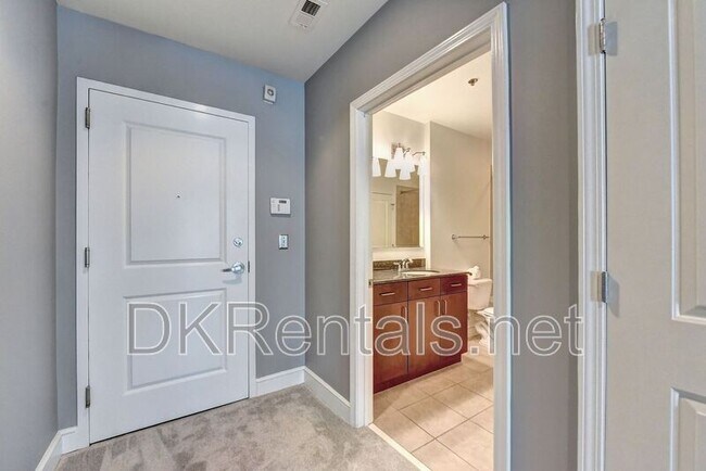 Building Photo - 44 Peachtree Pl NE