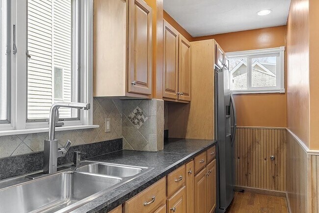 Building Photo - 57 Clarendon Ave