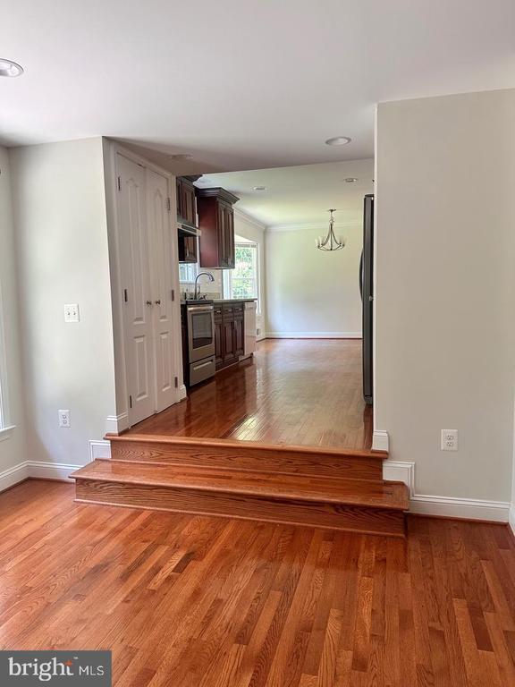 Building Photo - 11912 Clover Knoll Rd