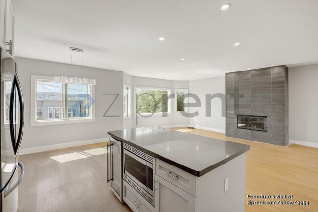 Building Photo - 54 Marston Ave