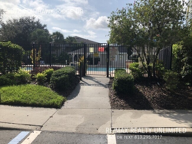 Building Photo - 5878 Fishhawk Ridge Dr