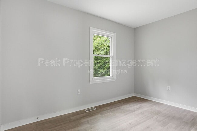 Building Photo - 2307 Providence Creek Rd