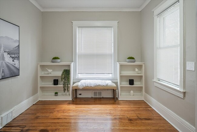 Building Photo - 4 Bedroom 2 Full Bath House | Front Porch ...