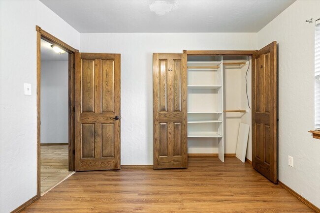 Building Photo - 2508 NE Turtle Creek Dr