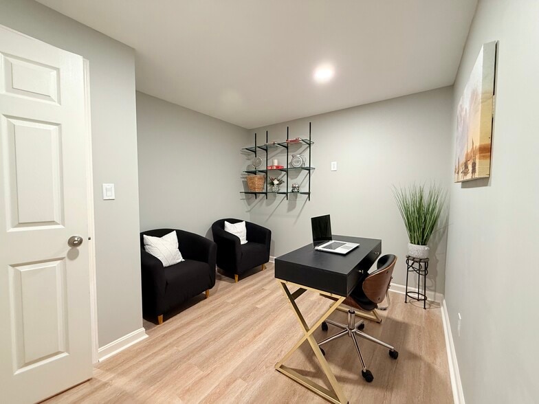 Building Photo - 12088 Maidenhair Dr