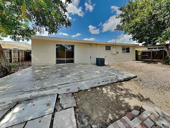 Building Photo - 11674 Oleander Dr