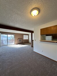 Building Photo - Two Bedroom One Bath Condo in Rifle Colorado