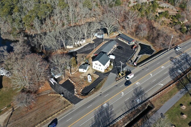 Building Photo - 825 Scenic Hwy