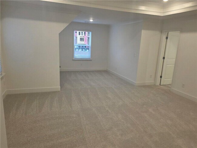 Building Photo - 221 Brownlee Rd