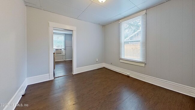 Building Photo - 1513 Palm Ave