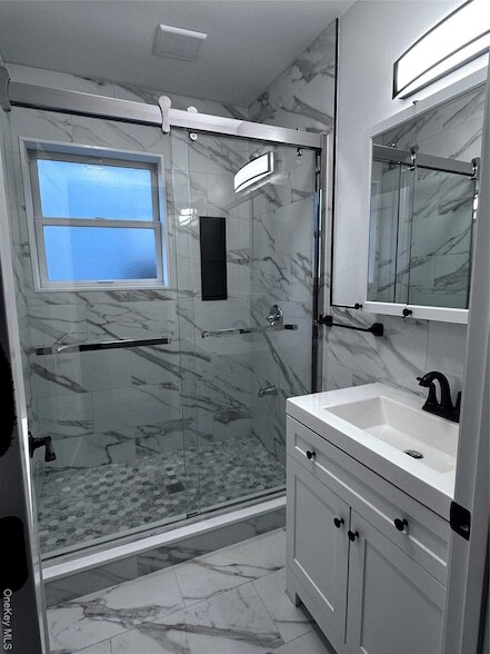 Building Photo - 1233 Lydig Ave