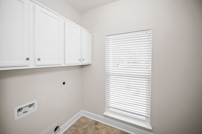 Building Photo - 24379 Sailfish Ln